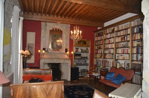 B&B / Chambre d'hôtes Bed and Art 48 Grand Rue Calvisson