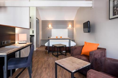 Appartement BeffrÔi - Cosy studio close to stations and old city - Welkeys 8 rue du Vieux Faubourg Lille