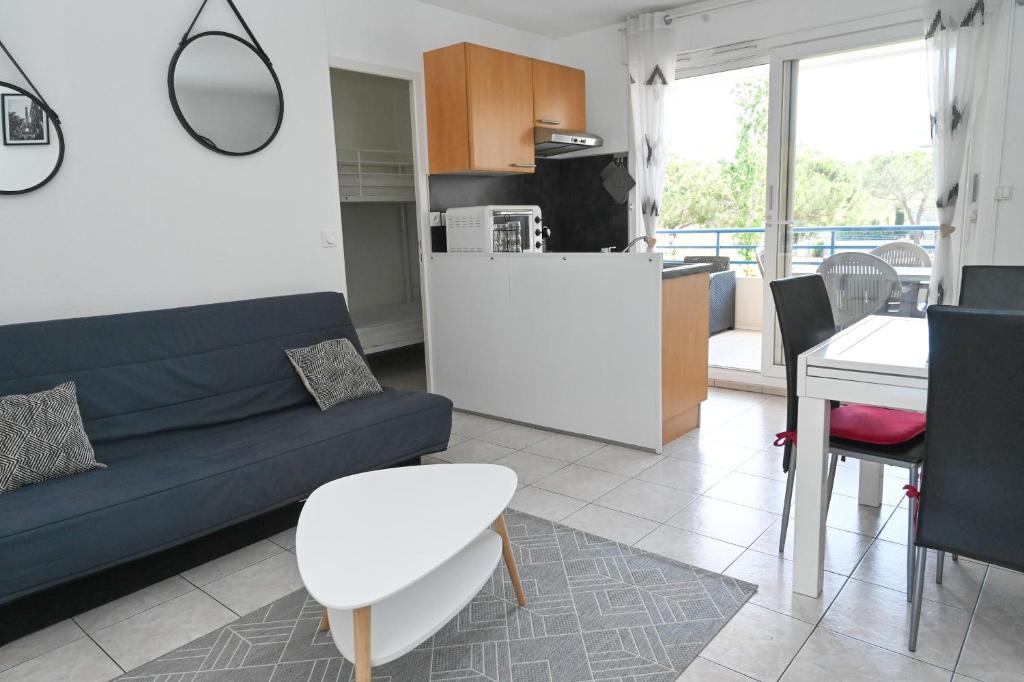 Appartement Bel appart avec piscine à 5min à pied de la plage 628 Avenue Georges Vigneron, 83600 Fréjus