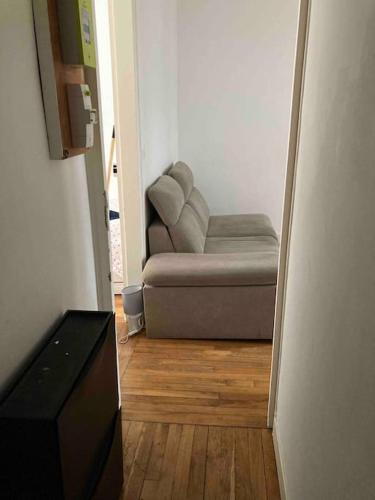 Appartement Bel appart près de Puteaux, calme et séduisant Bat B, 2ème Etage. Porte de droite 5 Rue Honoré d'Estienne d'Orves Suresnes