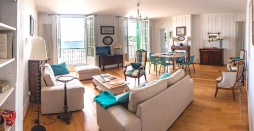 Bel Appartement 115m2 vue mer les pieds dans l'eau Dinard france