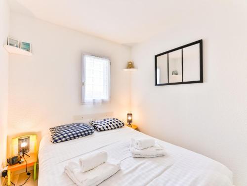 Bel appartement à 2 pas de la Corniche Les Bussolleries france
