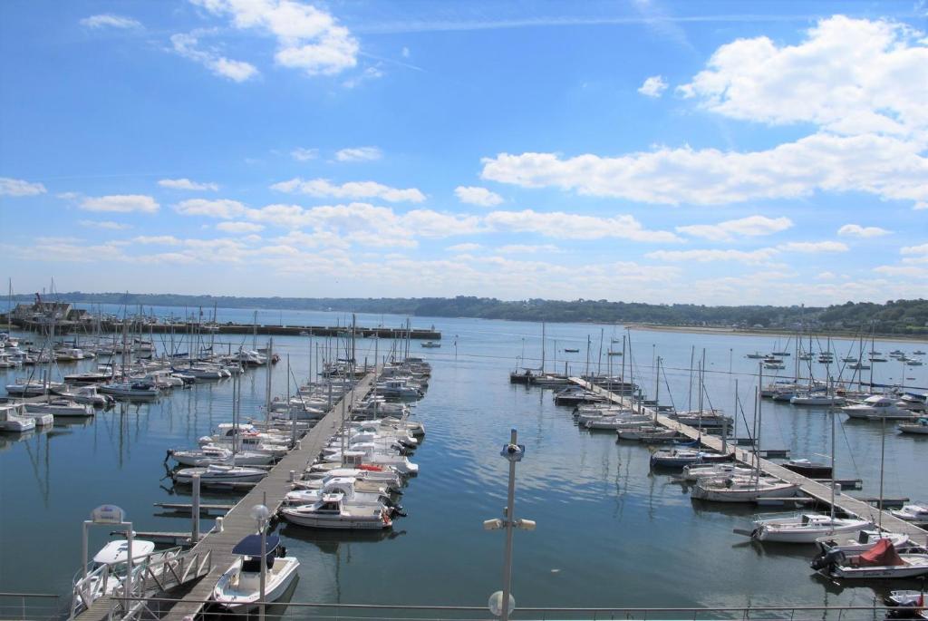 Appartement Bel appartement avec terrasse, WIFI et SUPERBE VUE MER à PERROS-GUIREC - Réf 840 Appartement n°36, 22700 Perros-Guirec