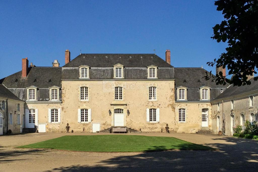 Appartement Bel appartement dans magnifique propriété d'Anjou Château de la Chetardière Rue de l'océan  49500 Sainte gemmes d'Andigné, 49500 Sainte-Gemme-dʼAndigné