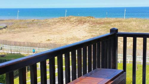 Appartement BEL Appartement jolie vue Mer Résidence FRONT DE MER 33 Boulevard des Diablotins Cabourg