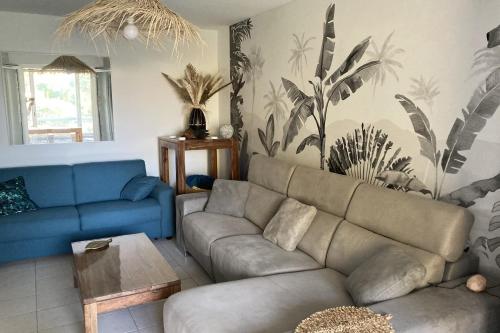Appartement Bel appt avec LOGGIA- proche de la PLAGE 77 Chemin de la Baou Sanary-sur-Mer