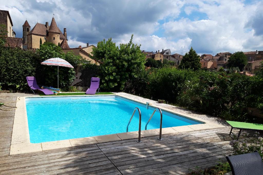 Maison de vacances BEL-VUE BELVÈS Périgord, gîte avec VUE IMPRENABLE , PISCINE 5 Avenue du Lieutenant Giffault, 24170 Belvès