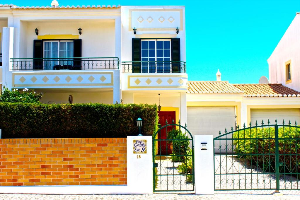 Maison d'hôtes Bella & Gordinho GuestHouse Rua Francisco Velhinho Correia, Lote 9, 8600-365 Lagos