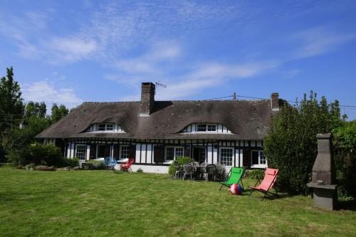 Maison de vacances Belle Longère normande, cheminée et jardin arboré 35 Route de Saint-Laurent Canville-les-Deux-Églises