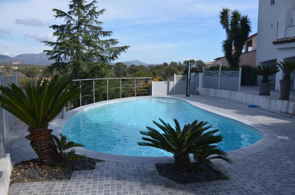Villa Belle maison avec piscine dans les hauteurs 476 Allée des Rigaous, 83700 Valescure