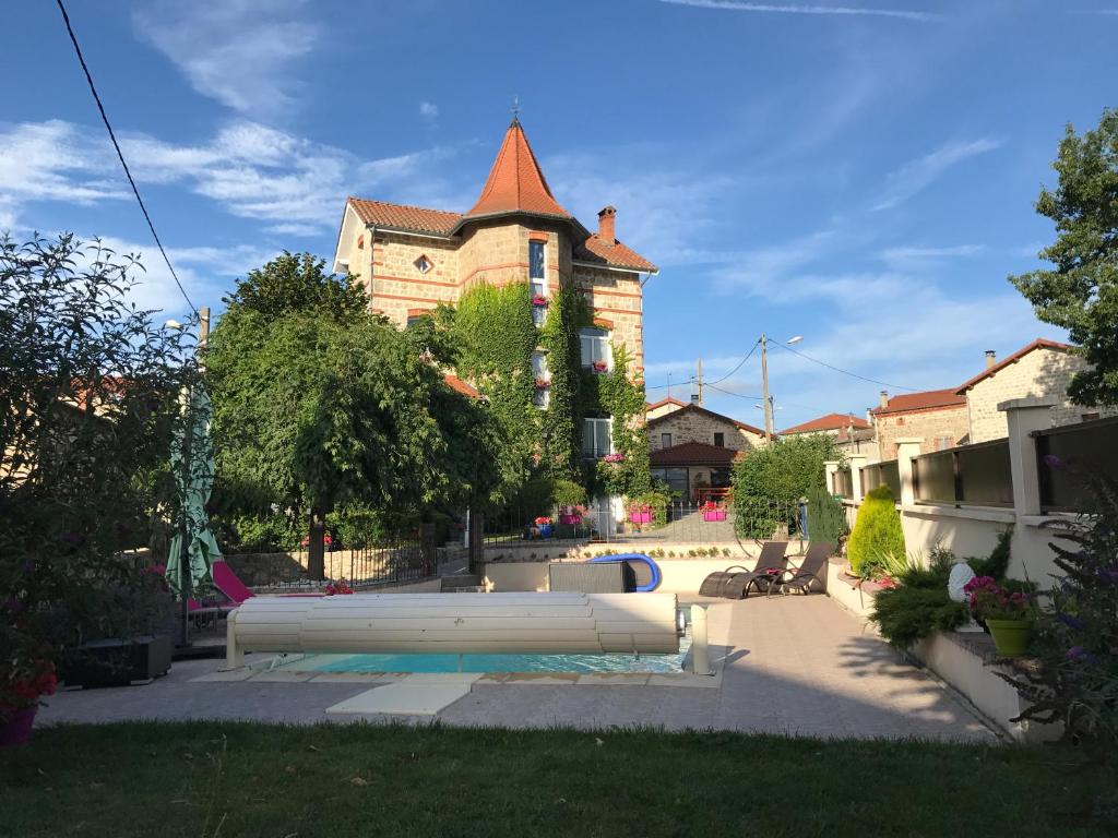 Villa Belle maison de famille Le Pin Mallet Ouest, 42550 Usson-en-Forez