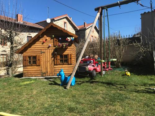 Belle maison de famille Usson-en-Forez france