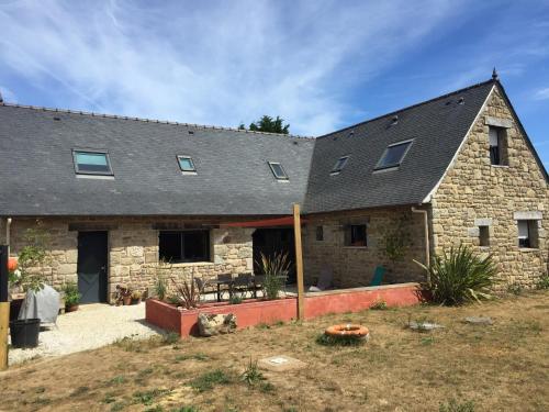 Belle maison en pierre Cléder france