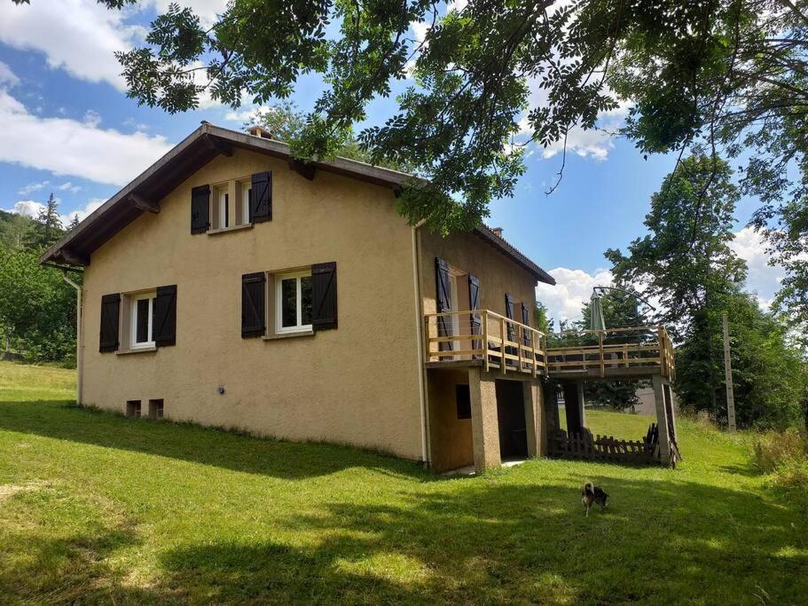 Maison de vacances Belle maison proche de la ville et du lac 6 lot. prat de ferrieres, 11340 Belcaire