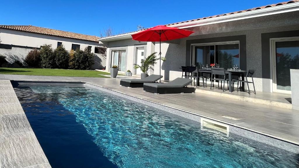 Villa Belle villa avec piscine et vue 4 Impasse du Pech, 34290 Servian