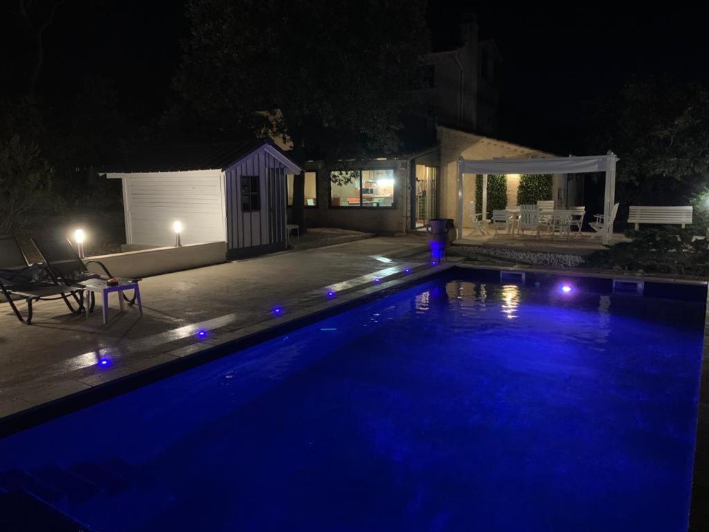 Villa Belle villa provençale avec piscine classée 4 étoiles Avenue de la Malogineste, 83140 Six-Fours-les-Plages