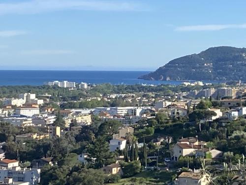 belle villa vue mer avec piscine Mandelieu-la-Napoule france