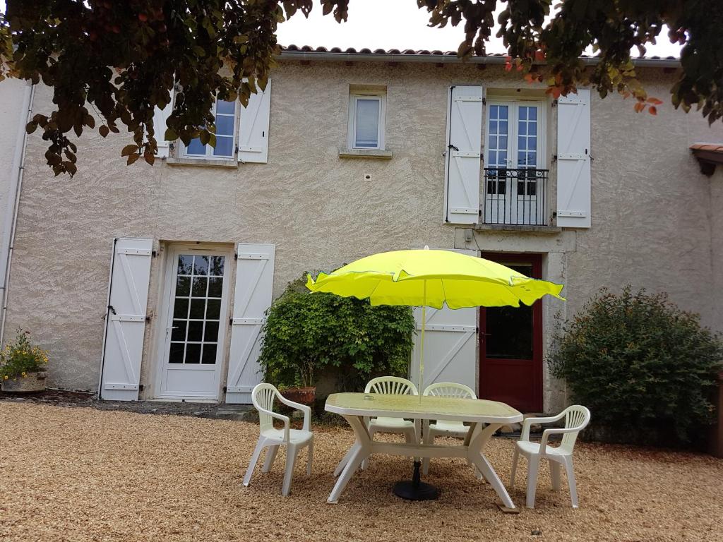 Maison de vacances Belle Vue 2. Best view of BRANTOME and its Abbey 439 Rue Jacques Emile Lafon, 24310 Brantôme