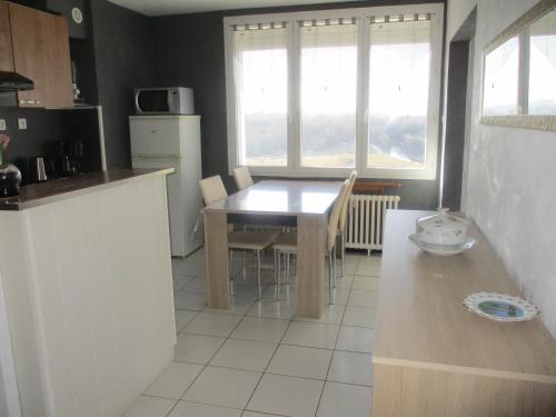 Appartement Bellevue rte de besse La Tour-dʼAuvergne