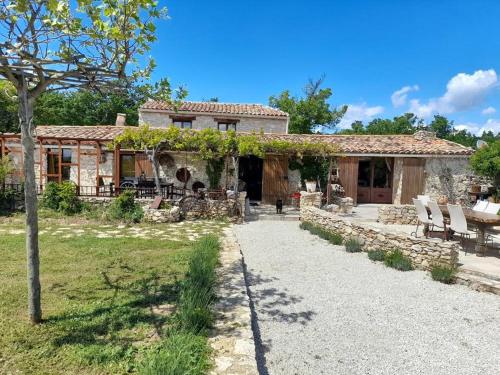 Bergerie luberon tranquillité Gignac france