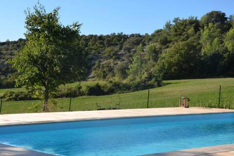 BERGERIE rénovée avec piscine chauffée et terrain clôturé Vallérargues france