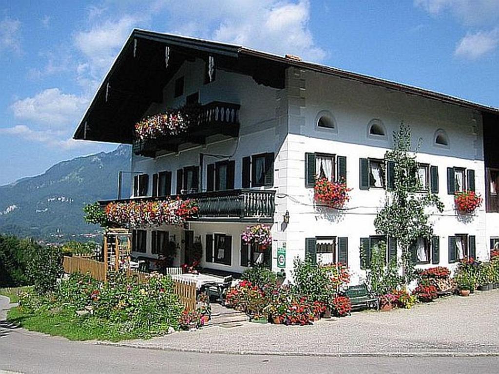 Appartements Berghof Moar Hochgernweg 75, 83246 Unterwössen