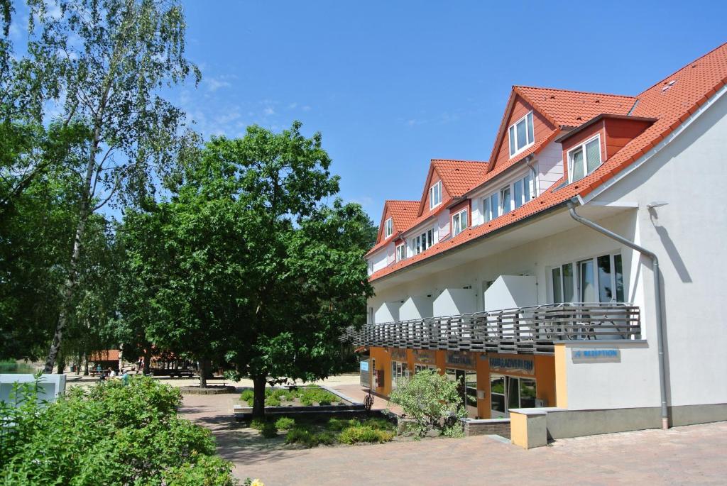 Hôtel Bernsteinsee Hotel Bernsteinallee 5-7, 38524 Sassenburg