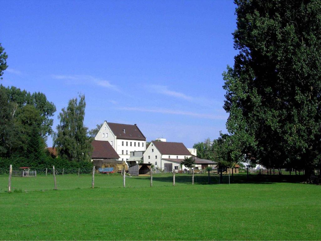 Appartement Bertelemühle Wasserburger Weg 123 Haus Emil 2. Stock links, 89312 Guntzbourg