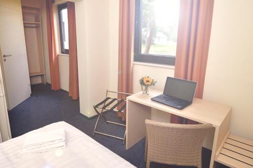 Hôtel Best Deal Airporthotel Weeze Flughafenring 16 Weeze