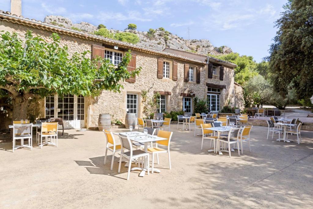 Hôtel Best Western Domaine de Roquerousse Route Jean Moulin, 13300 Salon-de-Provence
