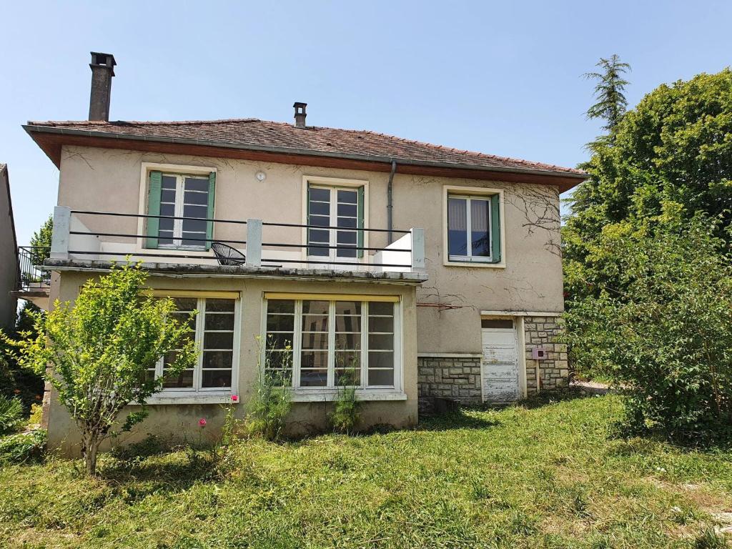 Maison de vacances Big summer house in the charming village of Meyssac 22 Route Côte de Pierretaillade, 19500 Meyssac