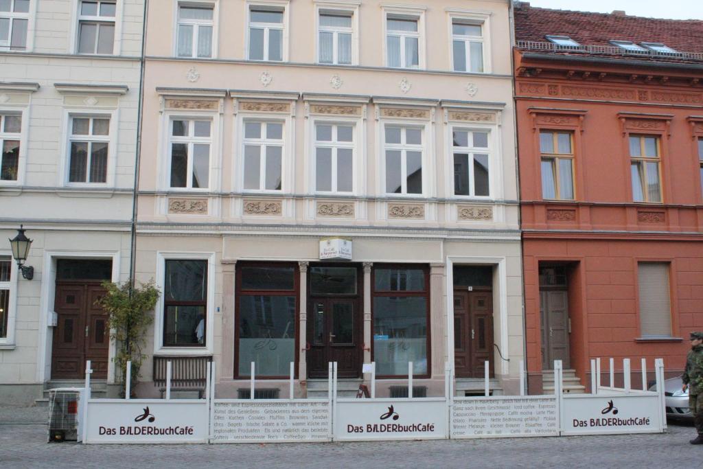 Appartement Bilderbuchcafe - Ferien - Apartment NO 3 - Markt 7 7 Markt Das Bilderbuchcafe, 39539 Havelberg