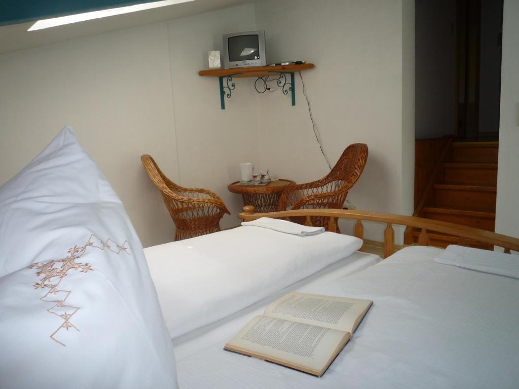 Hôtel biozertifiziertes Hotel Höpfigheimer Hof mit Wein-Shop Backhausstraße 5, 71711 Steinheim an der Murr