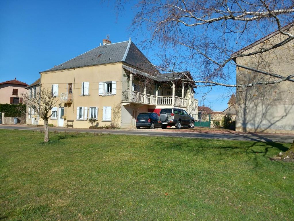 Séjour chez l'habitant Bittan Alain 25 rue de la  mairie, 71110 Saint-Julien-de-Jonzy