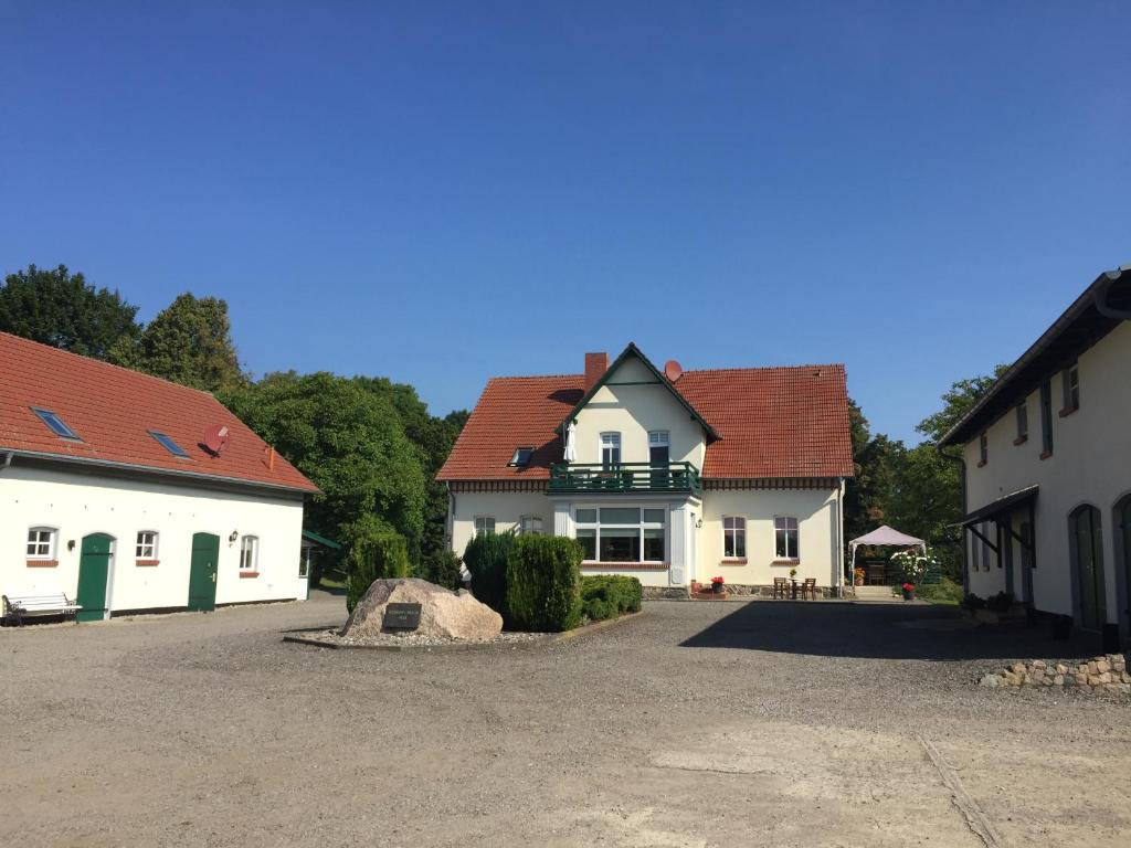 Appartement Blauer Salon 3 Groß Nienhäger Straße, 18239 Satow