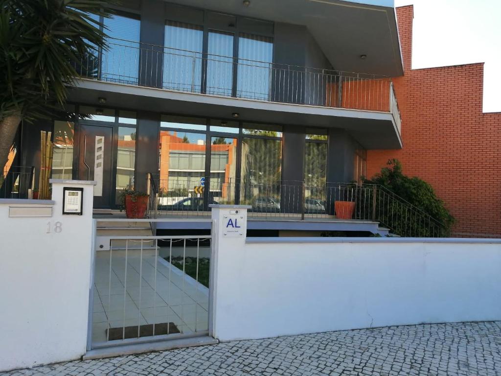 Maison d'hôtes Blue Bird House - BBH 18 Rua Maria Olguim, 3080-503 Figueira da Foz