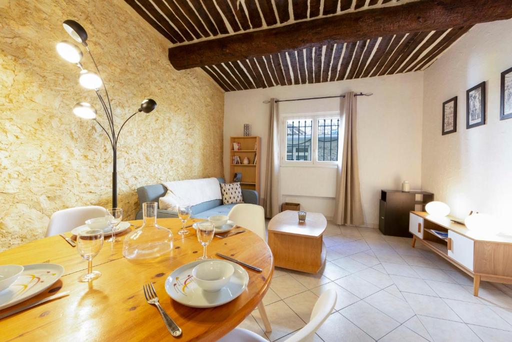 Appartement BNB RENTING atypical one bedroom apartment in the heart of Antibes 7 rue Vauban, 06600 Antibes