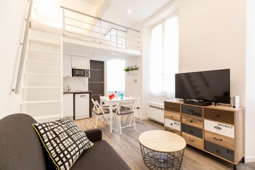 BNB RENTING Chez Thibault - Studio rénové 2-4pers Centre Antibes Fersen Antibes france