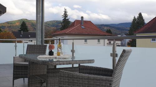 Appartement Boardingappartement Windeckblick, ruhige, zentrale Lage mit großem Südbalkon 13 Theodor-Heuss-Straße Bühl