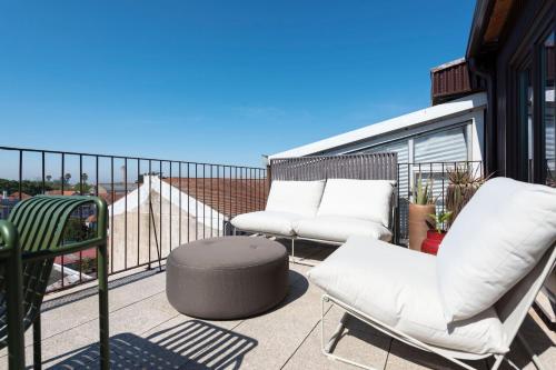 Boavista Penthouse w/ 2 Balconies & AC by LovelyStay Porto portugal