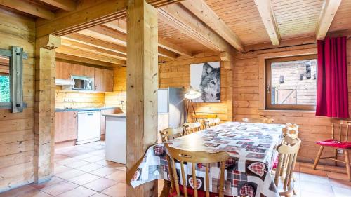 Chalet Bois de Champelle- 94 Magnifique Chalet-10 pers 94 IMPASSE DES BOIS DE CHAMPELLE, 94 Morillon