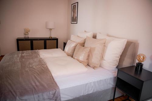 Appartement Bonnystay Gallery: Central, Kitchen, Wlan, Parking 387 Herrngasse 2 OG Landshut