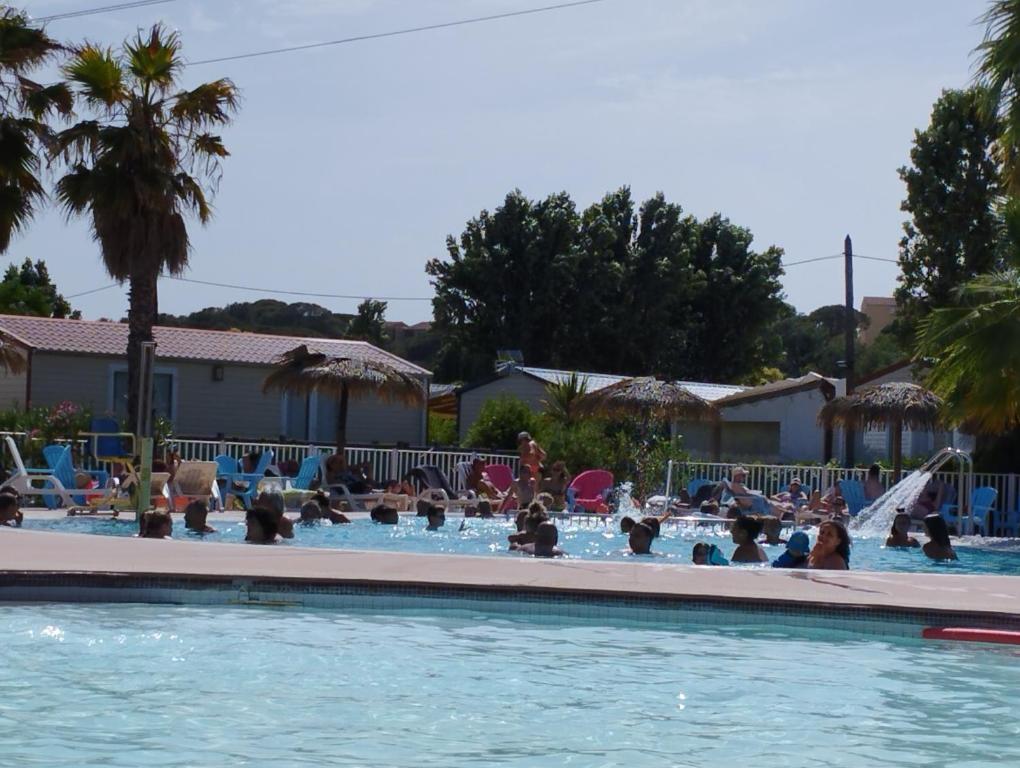 Camping Bora-Bora AZUR 3 2399 Rue de Montourey, 83600 Fréjus