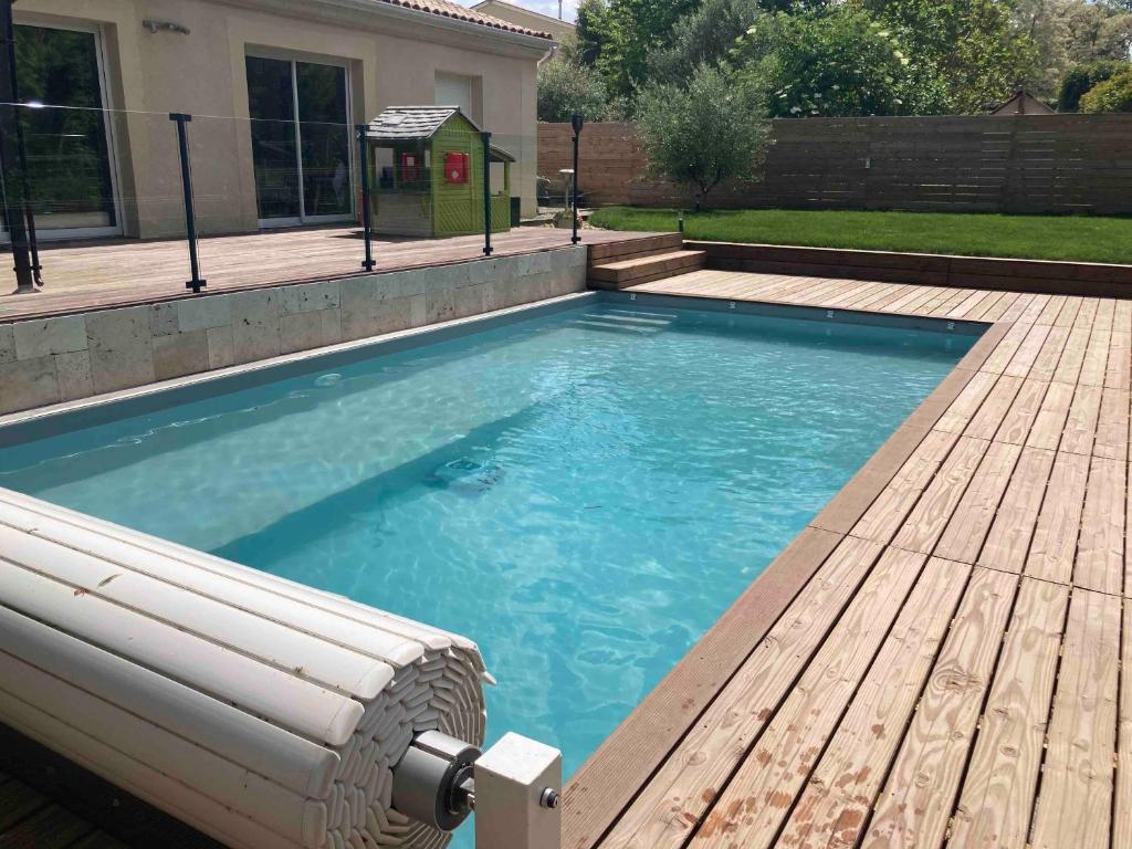 Villa Bordeaux, Haut Floirac, Belle Maison avec piscine. 12 Allée des Chevreuils, 33270 Floirac