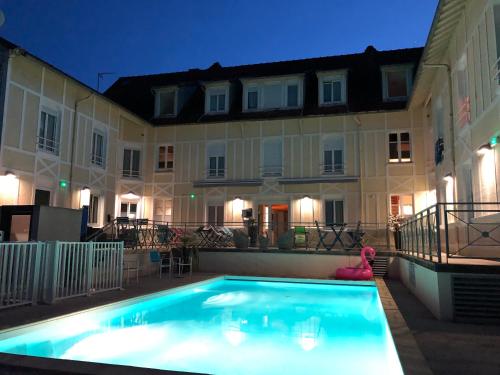 Hôtel Boutique Hôtel d'Orbigny Chatelaillon - La Rochelle 47, boulevard de la République Châtelaillon-Plage