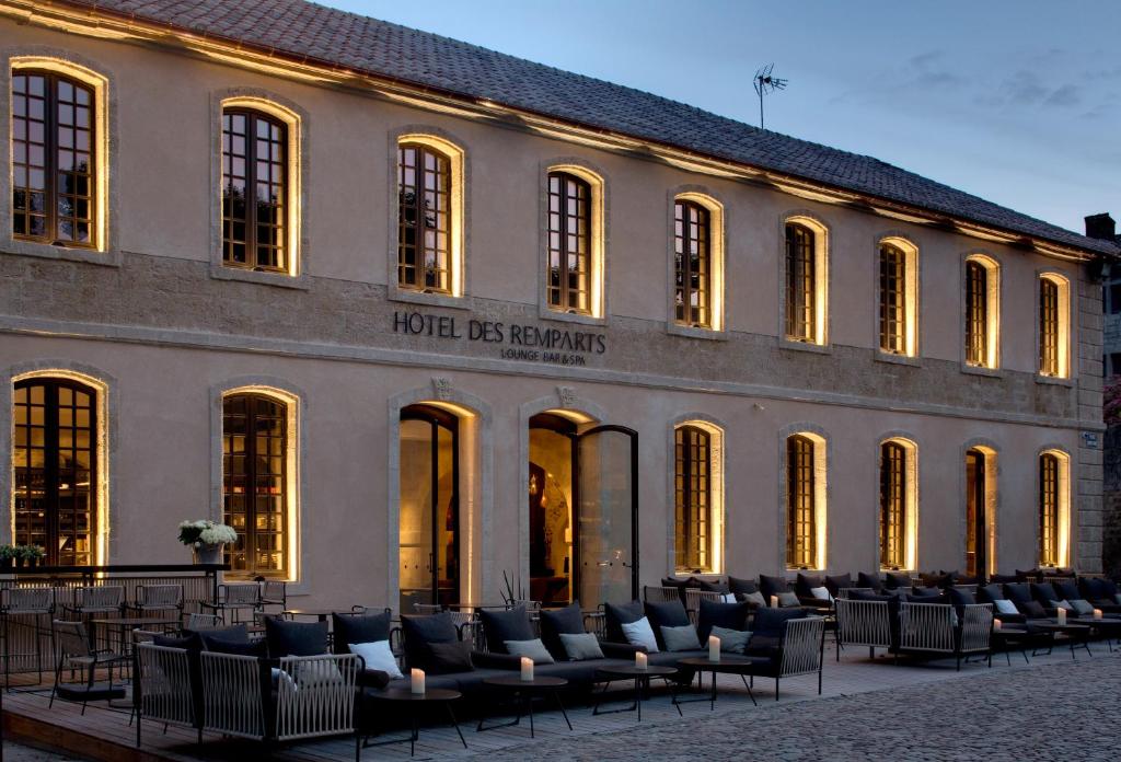 Hôtel Boutique Hôtel des Remparts & Spa 6, Place Anatole France, 30220 Aigues-Mortes