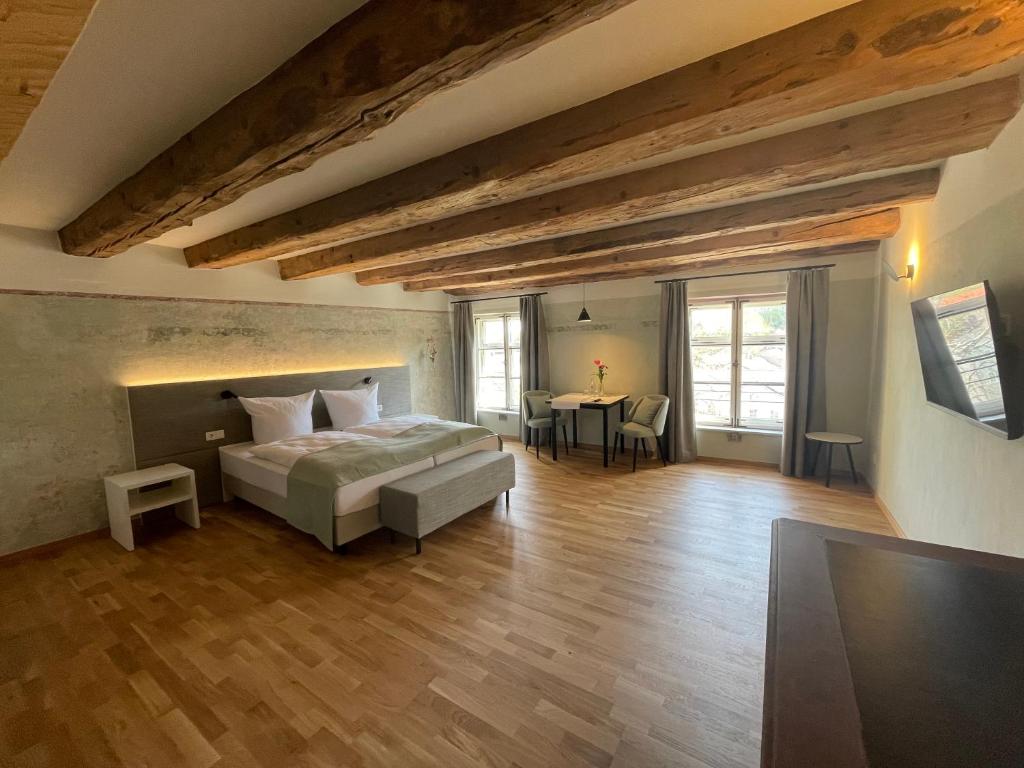 Hôtel Boutique Hotel Hardthaus Marktplatz 2-3-4, 84559 Kraiburg am Inn