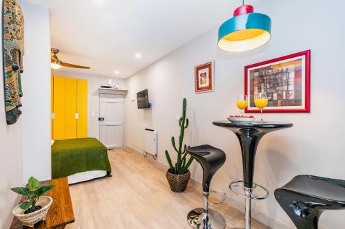 Brand new and cozy studio: Bairro Alto/ Chiado Lisbonne portugal