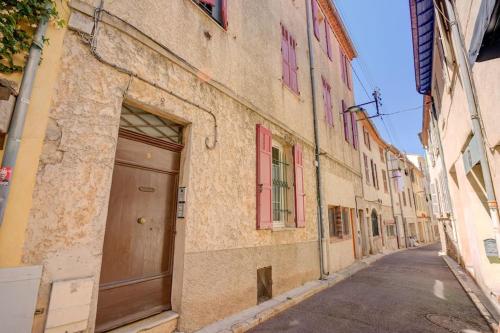 Appartement Brand New Duplex Apt/Old Town/Mins to Beach 9 Rue des Palmiers Antibes