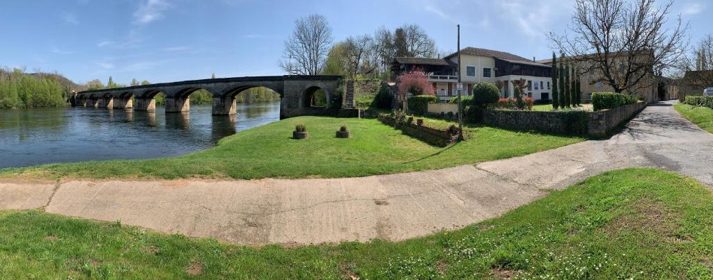 Maison d'hôtes Brasseurs Du Pont - Microbrasserie avec chambres Le Port, 24170 Siorac-en-Périgord